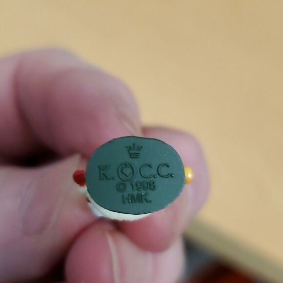 4 hallmark miniature Santa/snowman ornaments - Picture 3 of 16